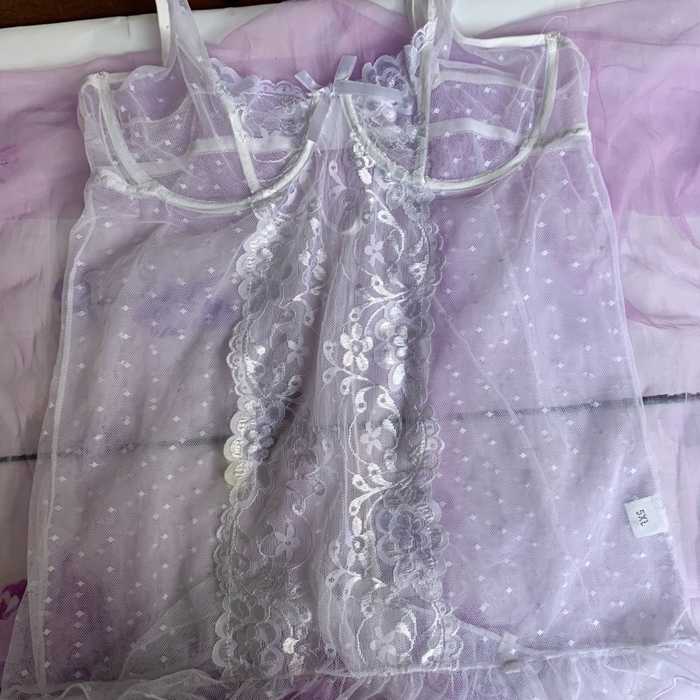 LACE Chemise - Picture 4 of 5